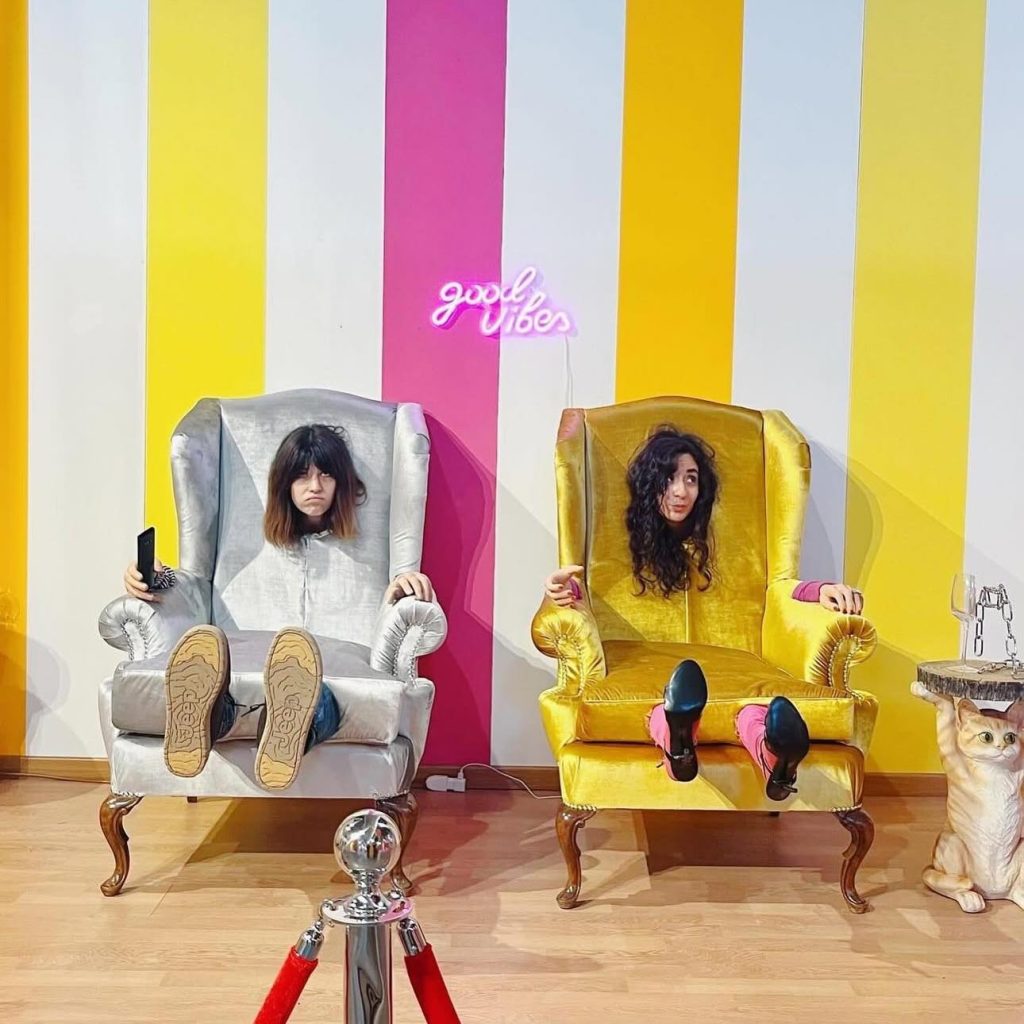 Selfies-and-3D-illusions-pulter