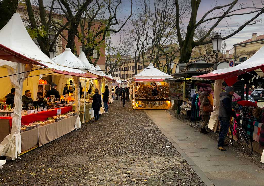 Natale-Artigiano-in-Piazza-Capitaniato