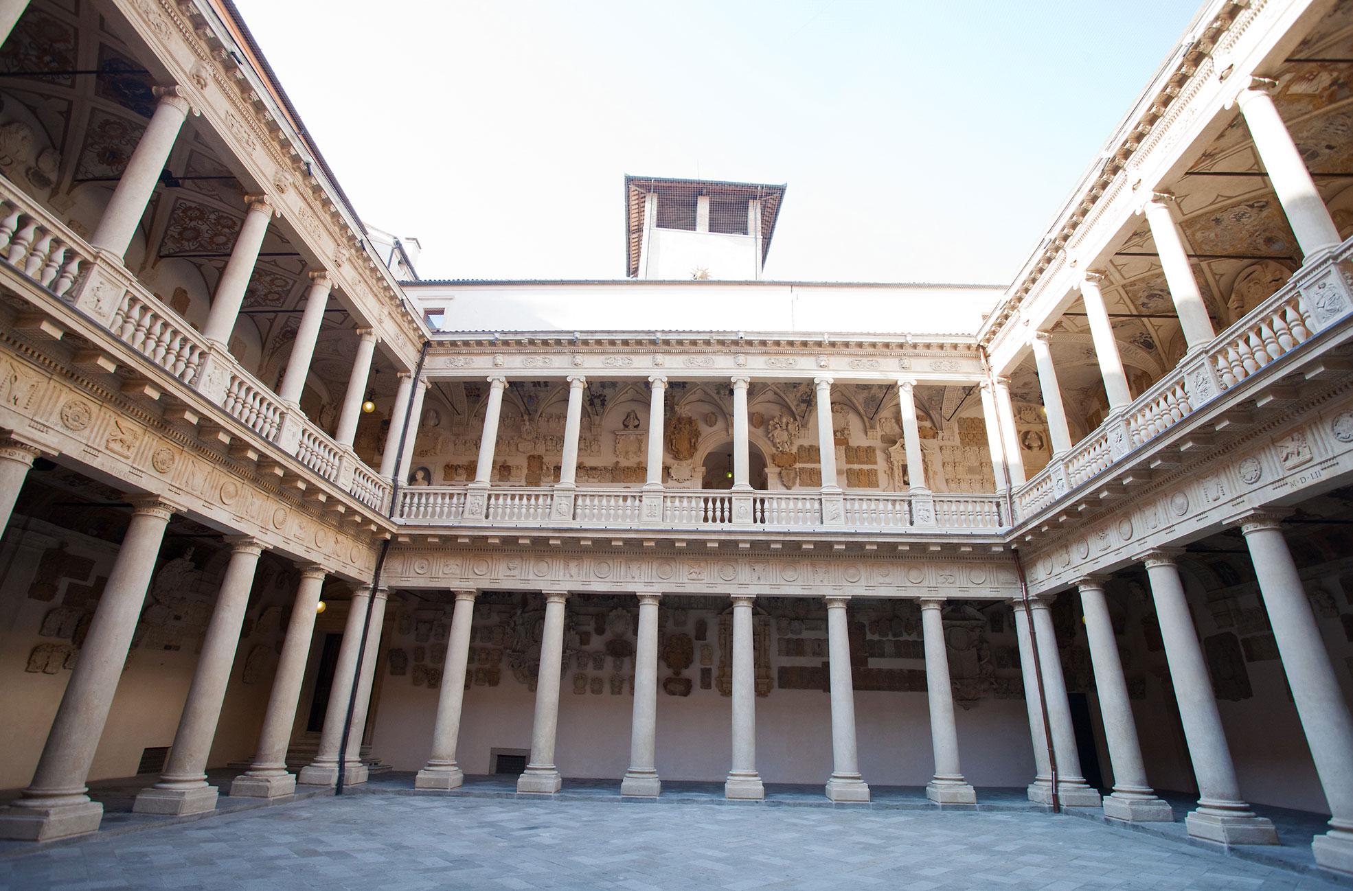 Università-di-Padova-cortile-antico