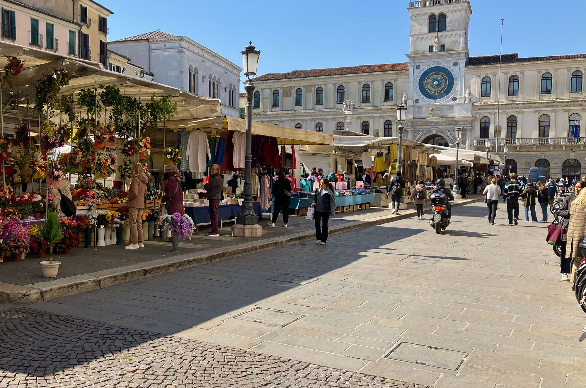 piazza-dei-signori-mercato